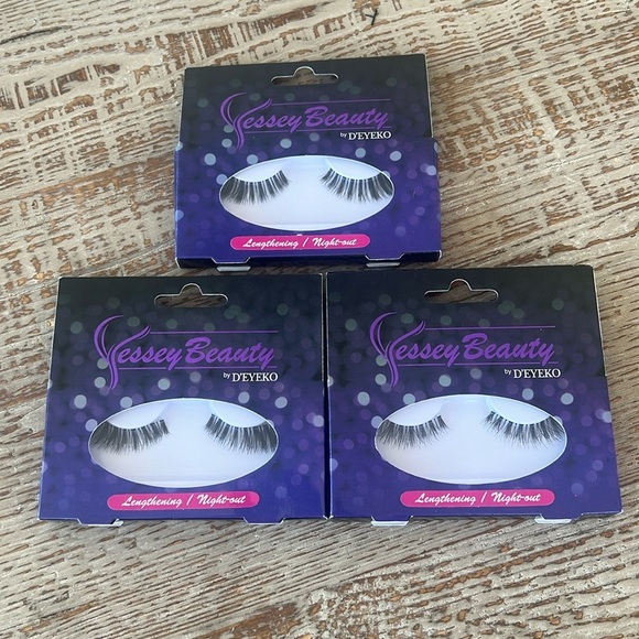 Yessey Beauty by D’eyeko lengthening false lashes - Picture 1 of 4